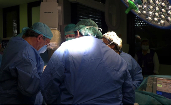 Quiròfan de l'Hospital de la Vall dHebron. / EL PERIÓDICO