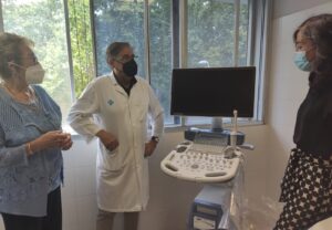 Montserrat Freixer (O. contra càncer), Josep Grau (ICS) i Miquelina Saborit (Casa T.)