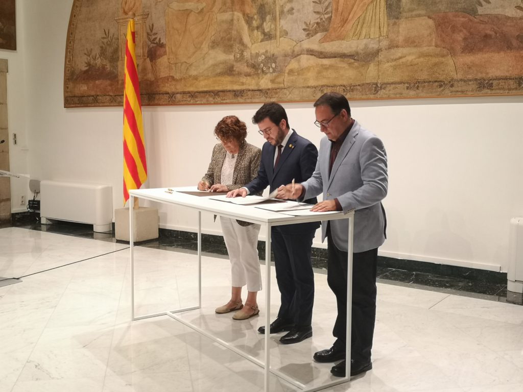 Pere Aragonés amb els representants de del Tercer Sector Social